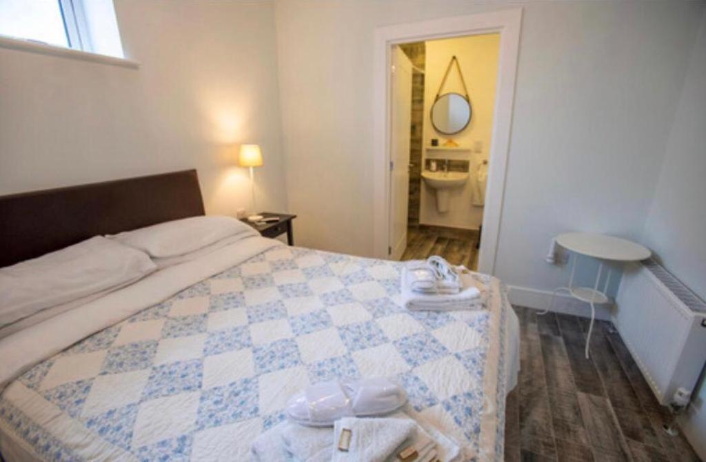 Josies Place At Waters Edge Self Catering Apartment Glenarm Exterior foto