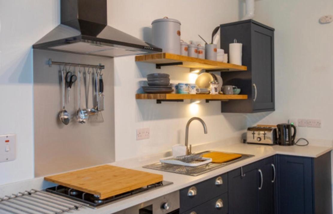 Josies Place At Waters Edge Self Catering Apartment Glenarm Exterior foto